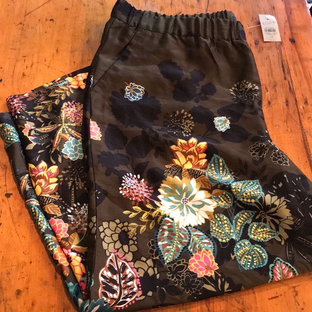 NWT Loft floral silky cropped pants